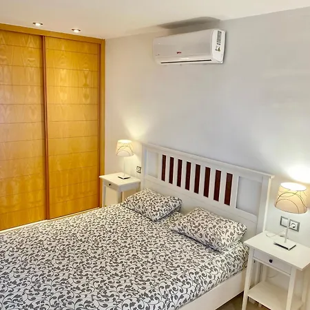 Chic Feel - Oceanfront, Heated Pool Апартаменты Адехе