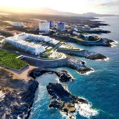 Апартаменты Chic Feel - Oceanfront, Heated Pool Адехе