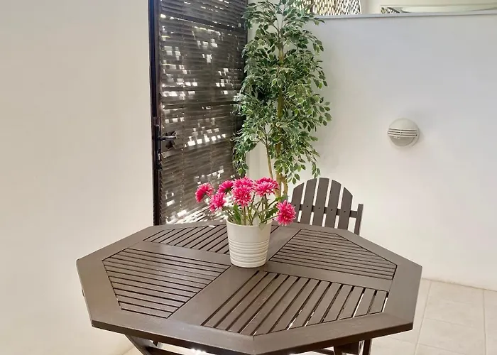 Chic Feel - Oceanfront, Heated Pool أذيخي