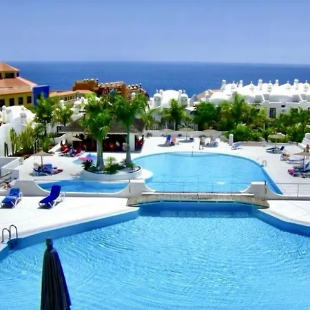 Apartmán Chic Feel - Oceanfront, Heated Pool *